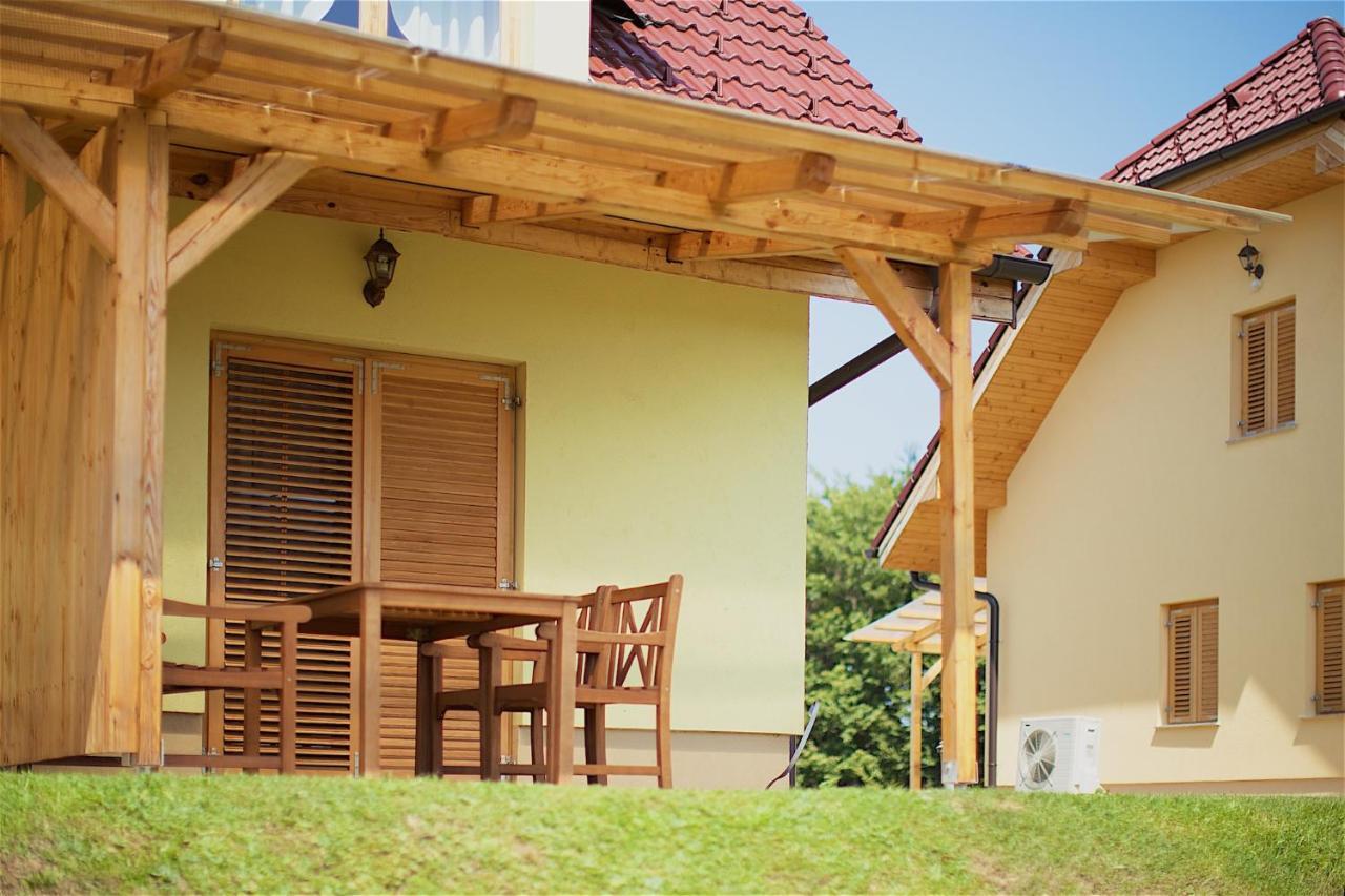 Tourist Farm Apartments Lovrec Jirsovci エクステリア 写真